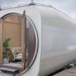 Kreatifitas bekas turbin angin yang diubah jadi rumah.