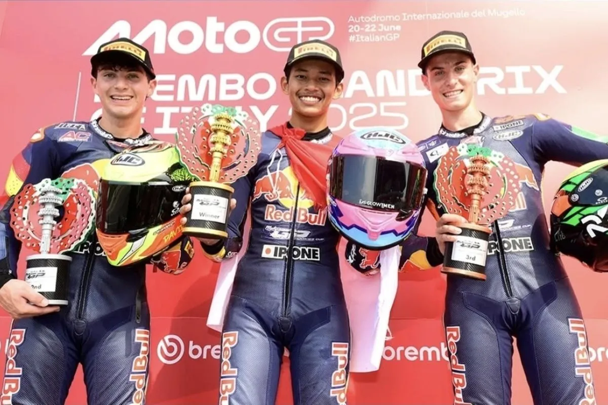 Veda Ega Pratama Juara 1 Red Bull Rookies Cup Italia 2025.