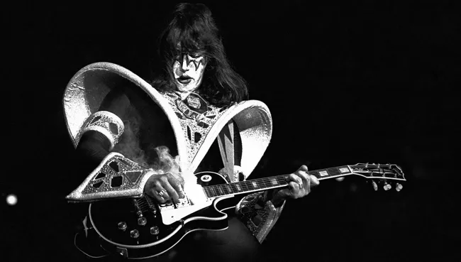 Ace Frehley, Gitaris Legendaris KISS, Tutup Usia di 74 Tahun.