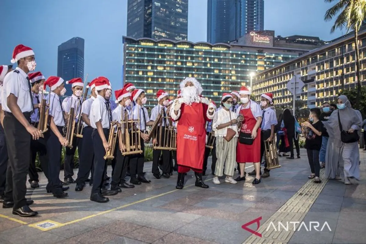 Christmas Carol Kolosal Meriahkan Kawasan Sudirman–Bundaran HI.