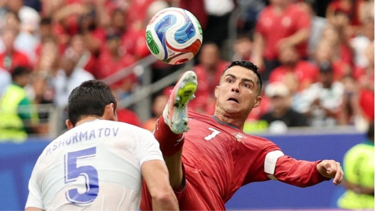 Cristiano Ronaldo Cetak Sejarah, Jadi Pemain Pertama yang Mencetak Gol di Enam Edisi Piala Dunia.