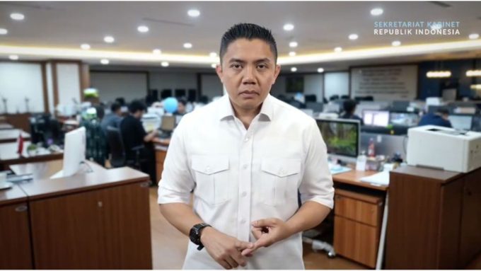 Seskab Teddy Ungkap Tiga Alasan Kenaikan Harga Pertamax, Sebut Dipengaruhi Harga Minyak Dunia.