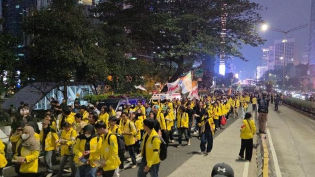 Mahasiswa Demo Tuntut Harga BBM Turun dan MBG Dihentikan, Pimpinan DPR: Demo Hal Biasa.
