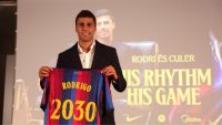 Rodri Resmi Gabung Barcelona, Hansi Flick: Dia Pemain Fantastis.